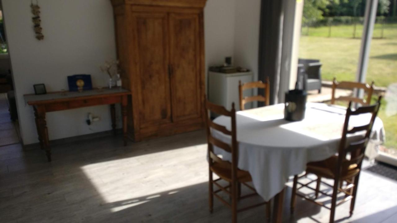 Les De Pascaline Bed & Breakfast Arrest
